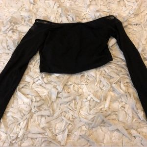BLACK CROP TOP LONG SLEEVE MESH COLLAR